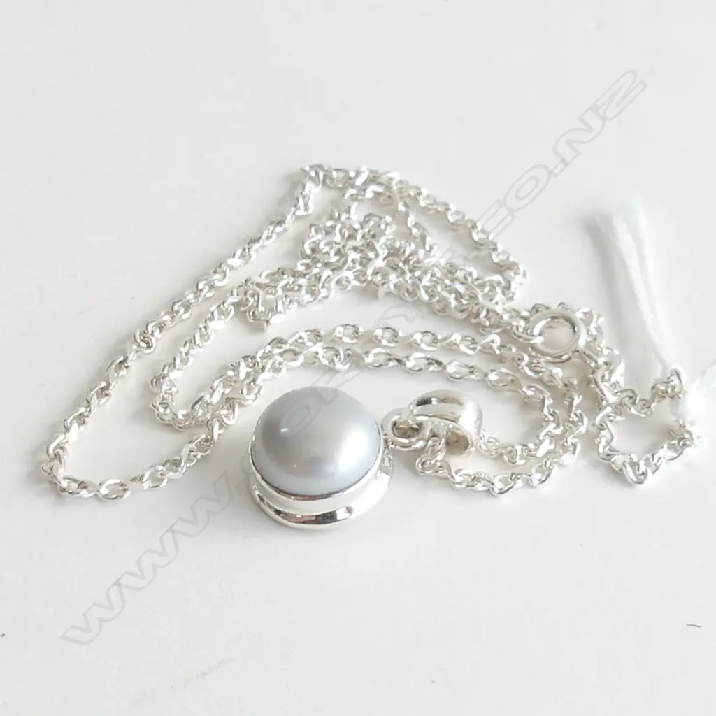 STG & PEARL PENDANT NECKLACE 5.6 GRAMS Image 1++
