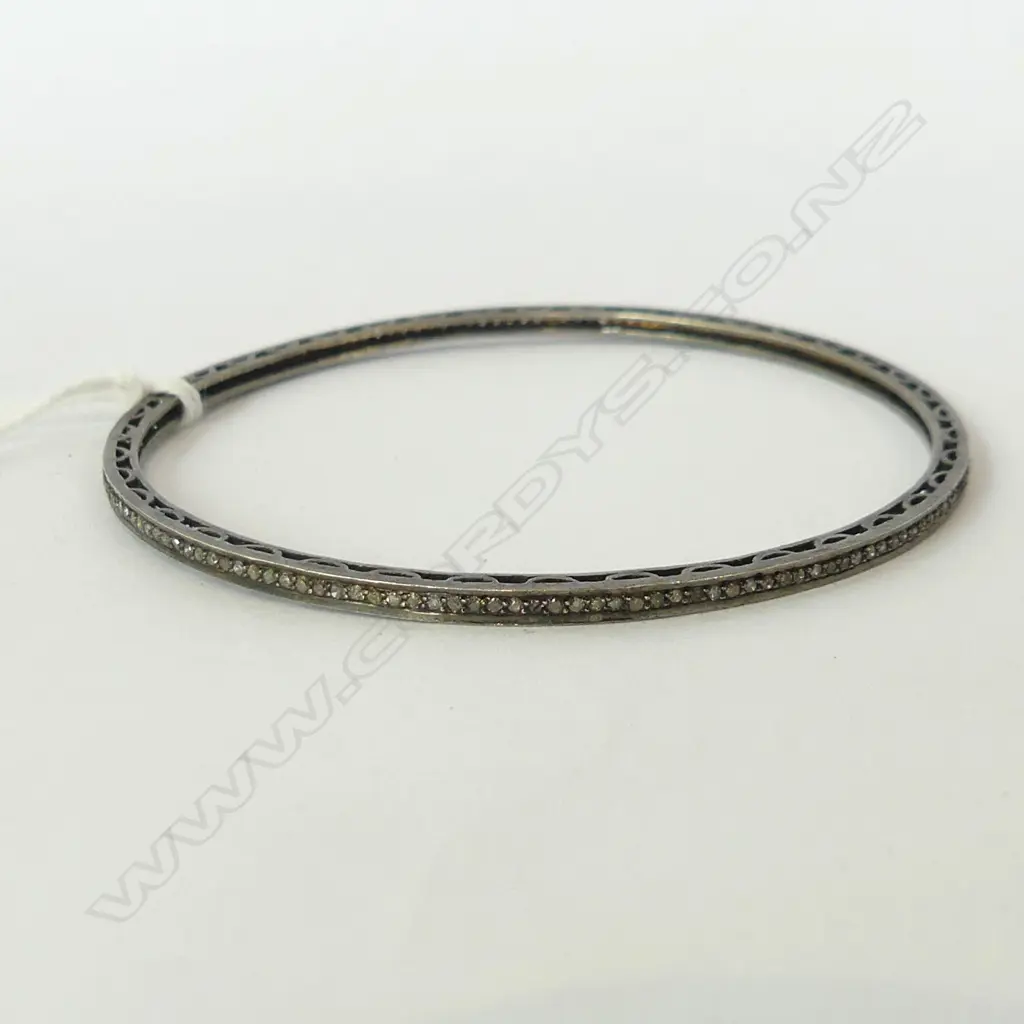 925 SILVER, BLACK DIAMOND BANGLE 7gm. Image 1++