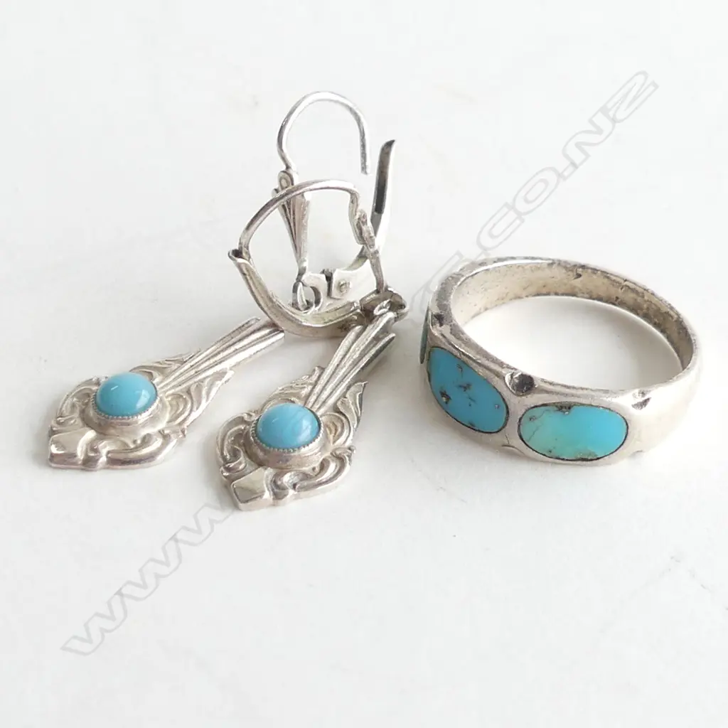 STG SILVER & TURQUOISE RING & DROP EARRINGS  Image 1++