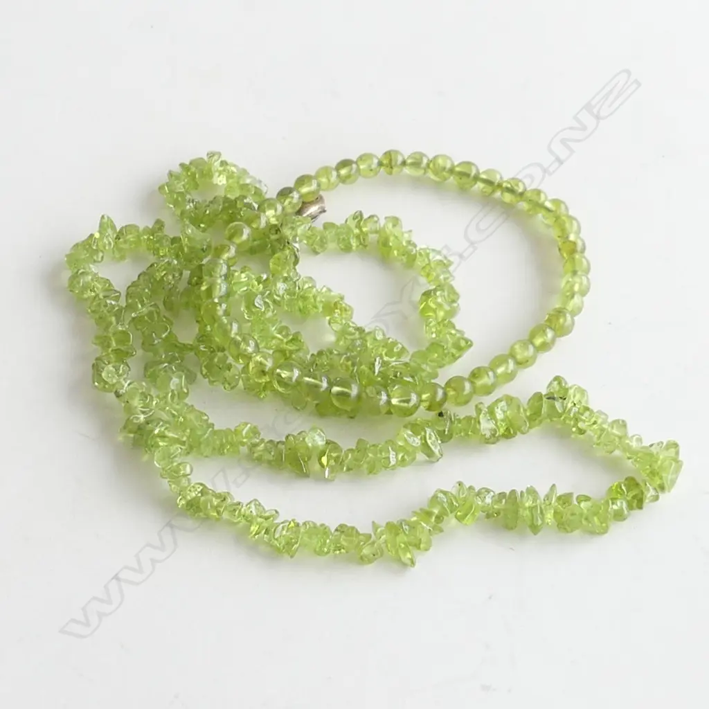 PERIDOT CHIP NECKLACE & BEAD BRACELET Image 1++