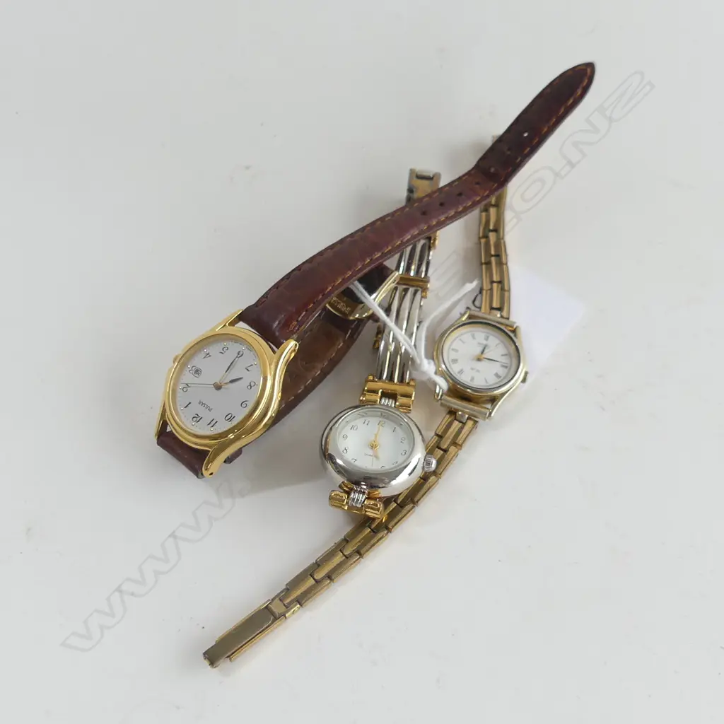 3 LADIES DRESS WRIST WATCHES Image 1++