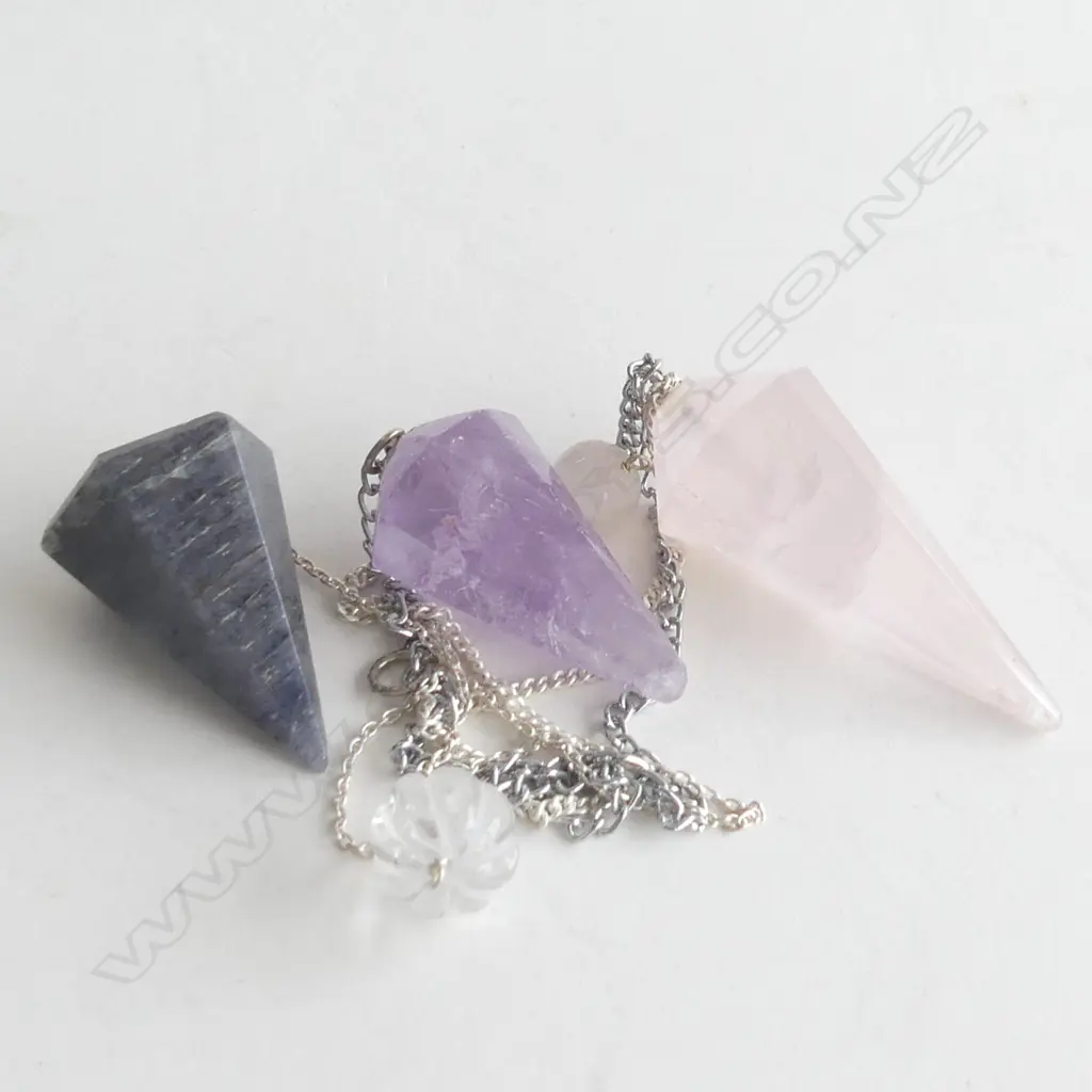 3 ASST GEMSTONE CRYSTAL PENDANTS Image 1++