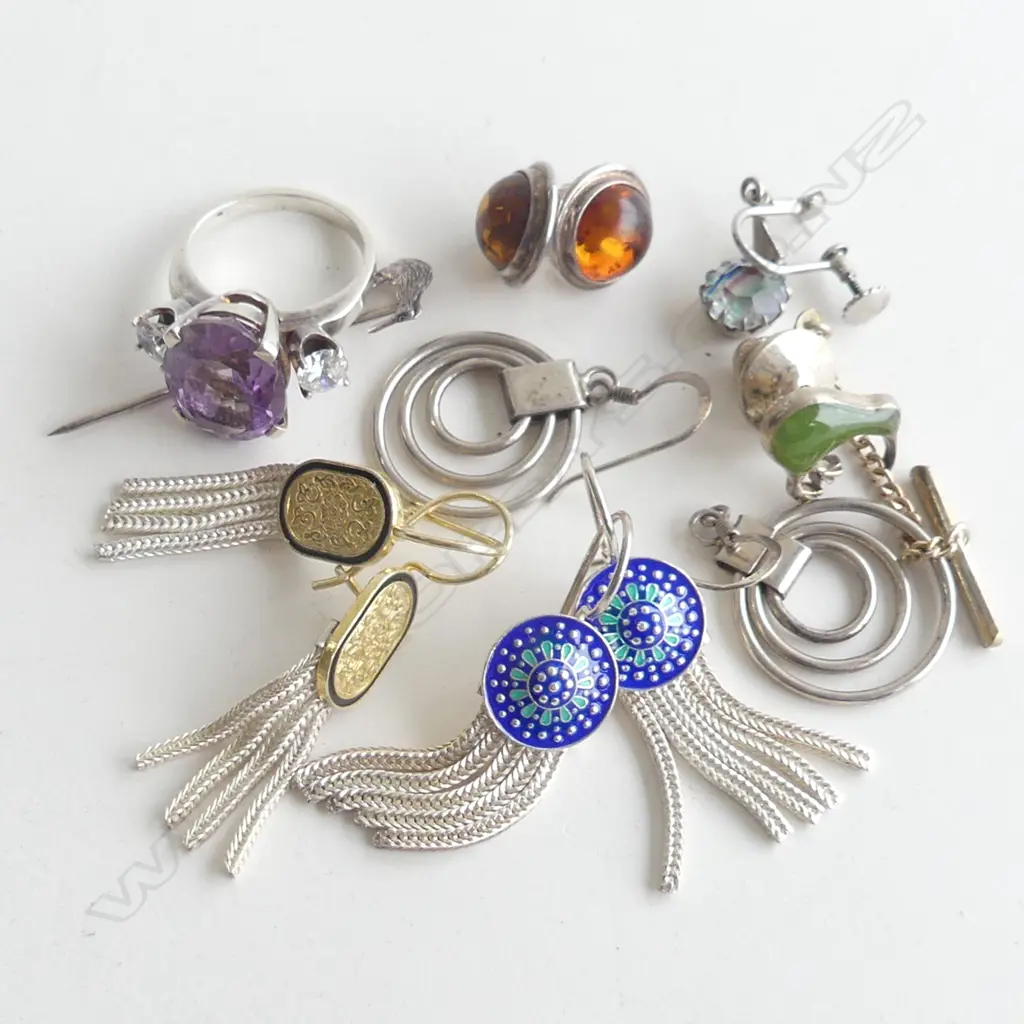 SM BAG ASST JEWELLERY INCL STG & AMBER STUD EARRINGS ETC.. Image 1++