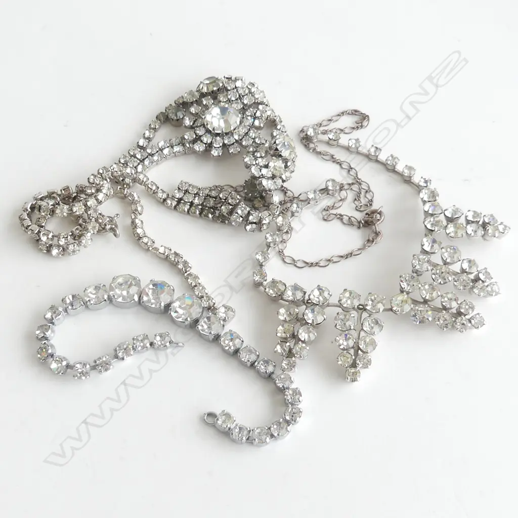 2 PASTE NECKLACES & BRACELET (BRACELET CLASP MISSING) Image 1++