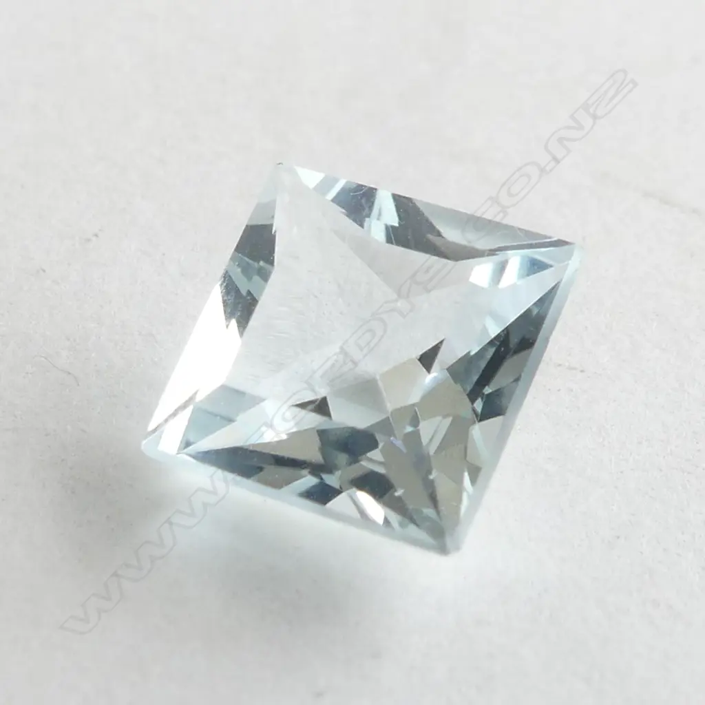 2.1CT AQUAMARINE, FACETED, SQUARE, FRENCH CUT Image 1++