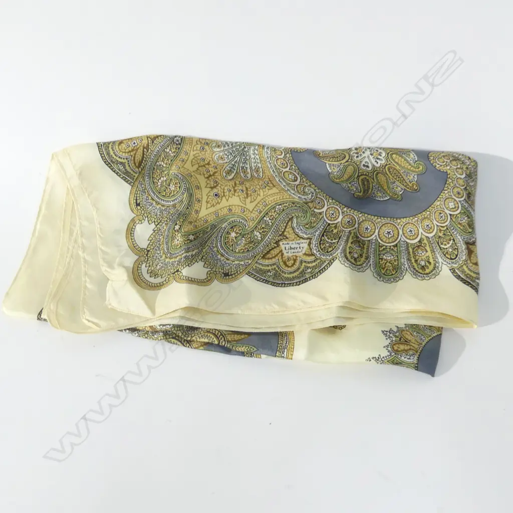 LIBERTY OF LONDON SILK SCARF (IMPERFECT)  Image 1++