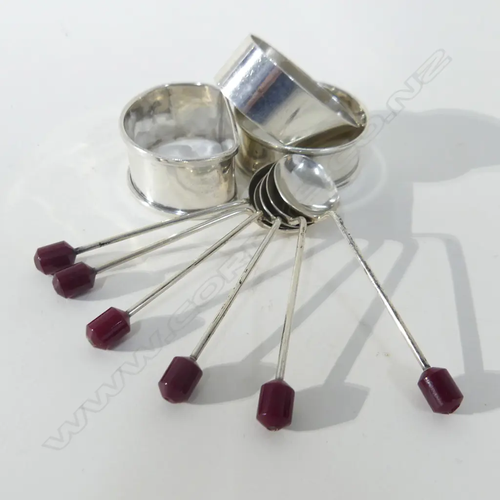 STG SILVER; 3 NAPKIN RINGS; (42.46GMS) & 6 COFFEE SPOONS (24GMS) Image 1++