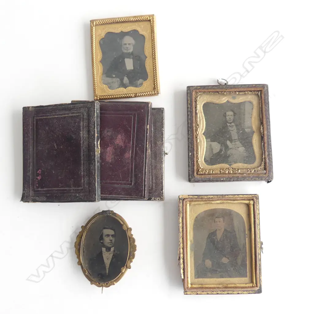 4 DAGUERREOTYPES; GENTLEMEN H.75mm Image 1++