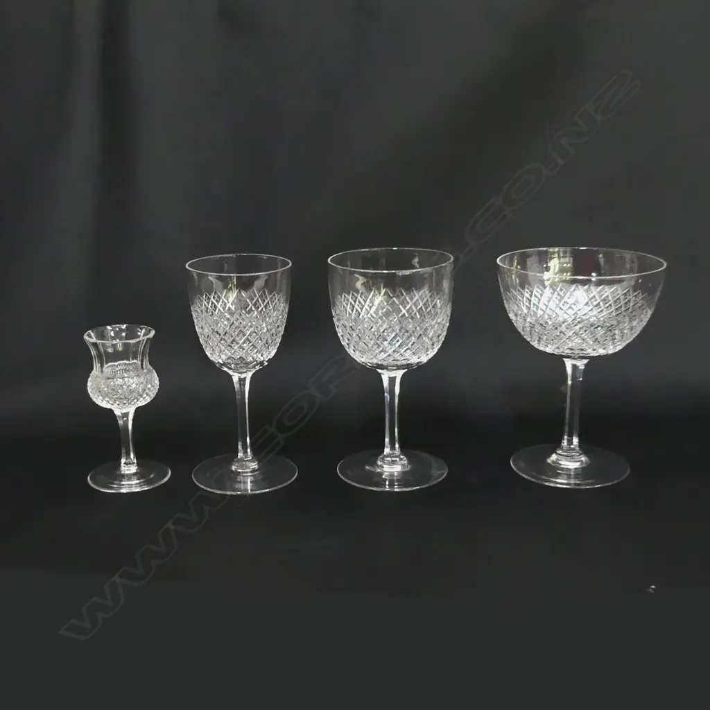 27 CUT CRYSTAL STEMMED GLASSES, VARIOUS SIZES ALL OF SAME PATTERN, INCL CHAMPAGNE BOWLS ETC. Image 1++