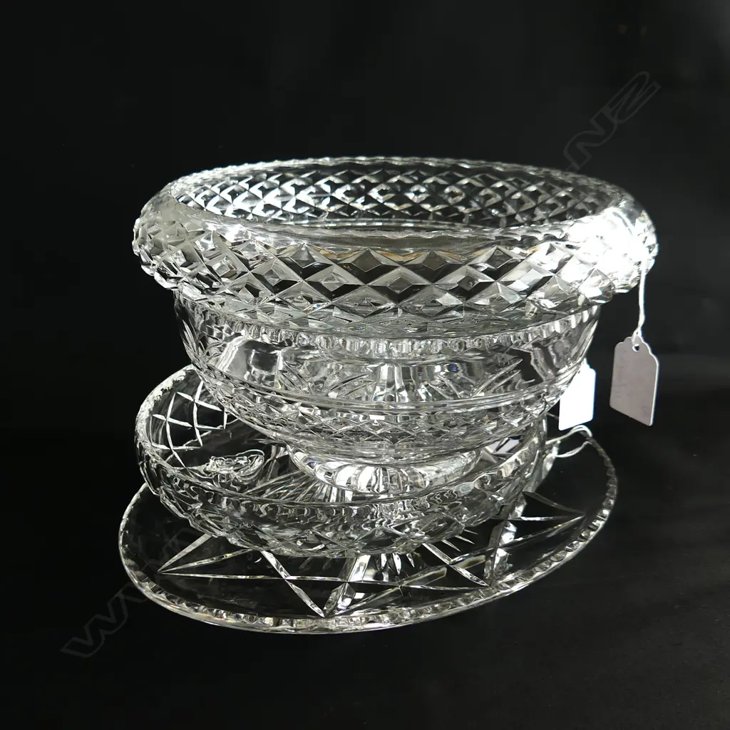 2 STUART CRYSTAL BOWLS + UNMARKED BOWL AND DISH D 240 MM Image 1++