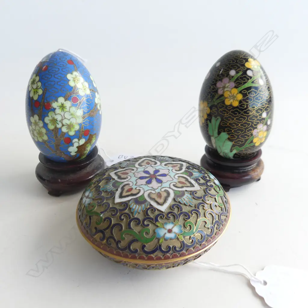 CLOISONNE EGGS + LIDDED DISH H 90 MM Image 1++