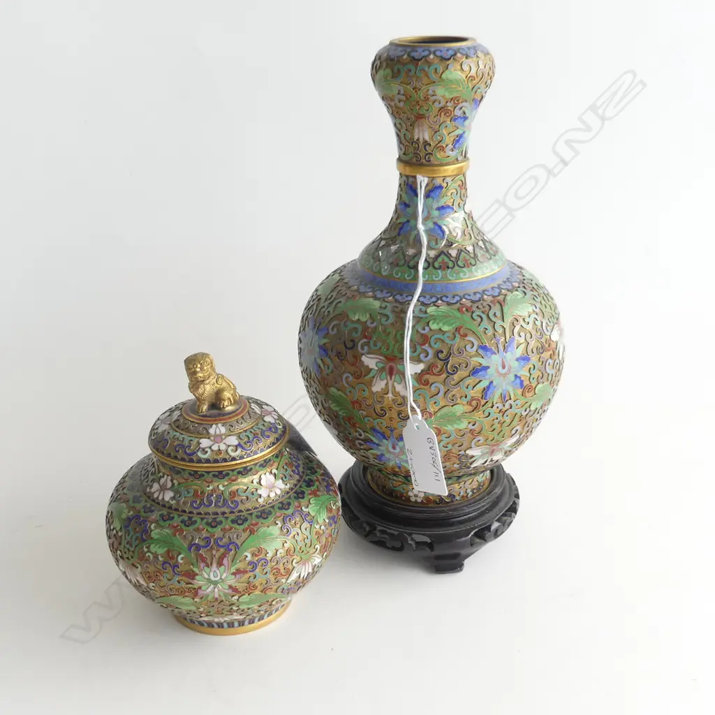 CLOISONNE VASE ON STAND EITH MATCHING LIDDED JAR H 140 MM Image 1++