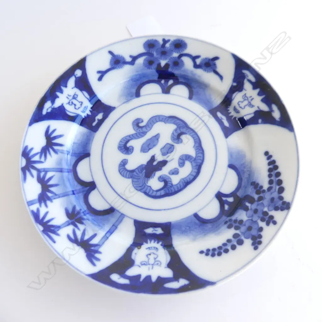 VINTAGE CHINESE BLUE AND WHITE PLATE  Image 1++