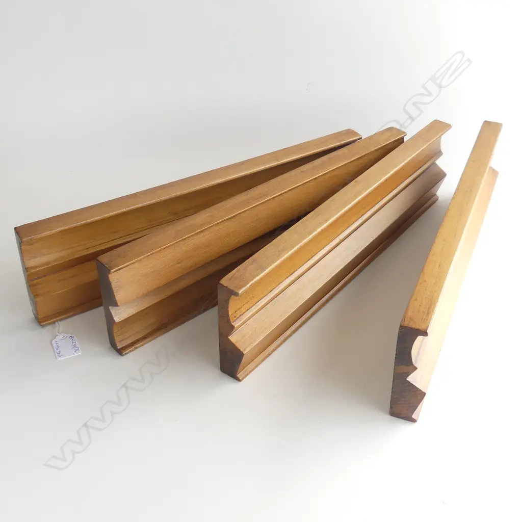VINTAGE MAH JONG SET, CASED w. 4 WOODEN BOARDS L. Image 1++
