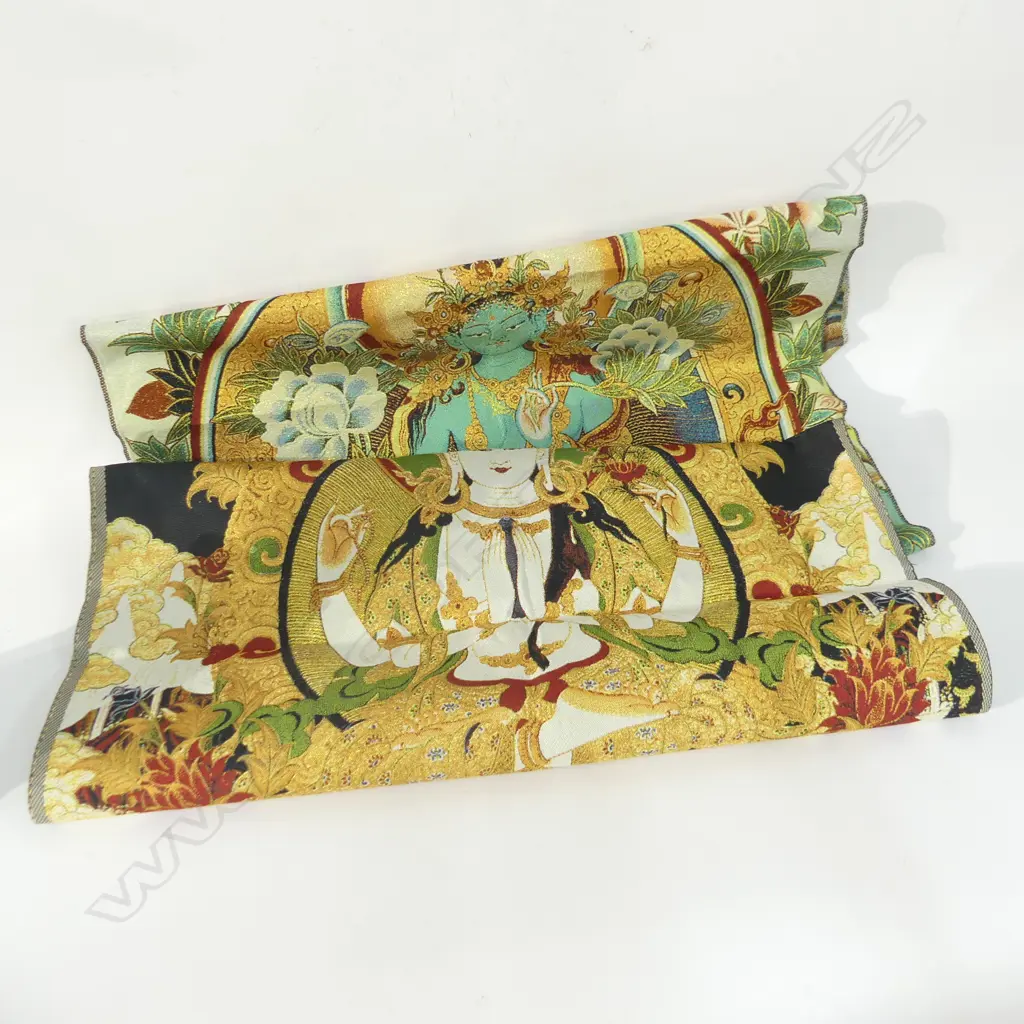 2 FABRIC THANGKA w. METALLIC THREAD 900x600mm Image 1++
