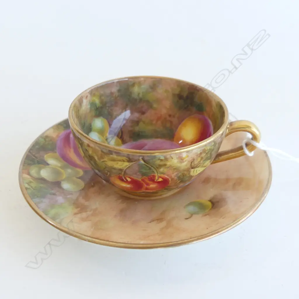 ROYAL WORCESTER HAND PAINTED MINIATURE CUP AND SAUCER D 80 MM Image 1++