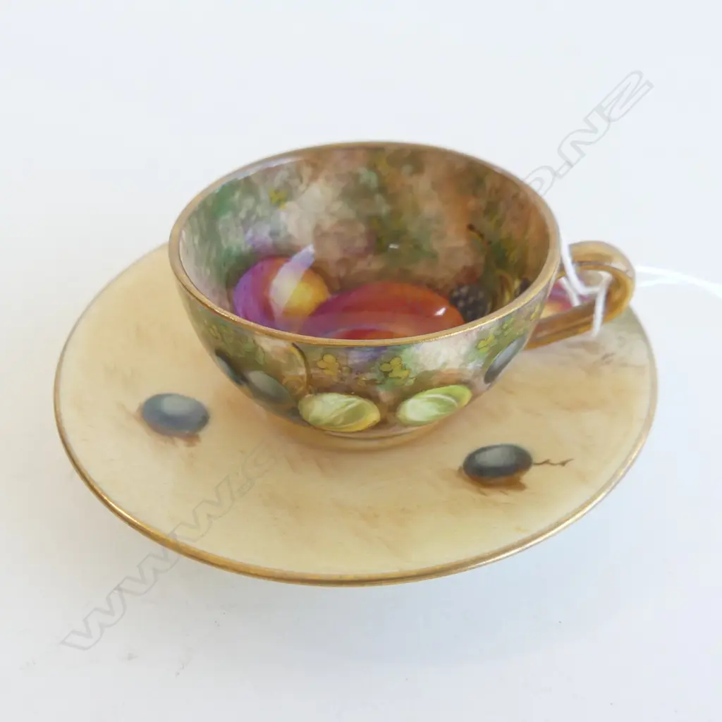 ROYAL WORCESTER HAND PAINTED MINIATURE CUP AND SAUCER D 80 MM Image 1++