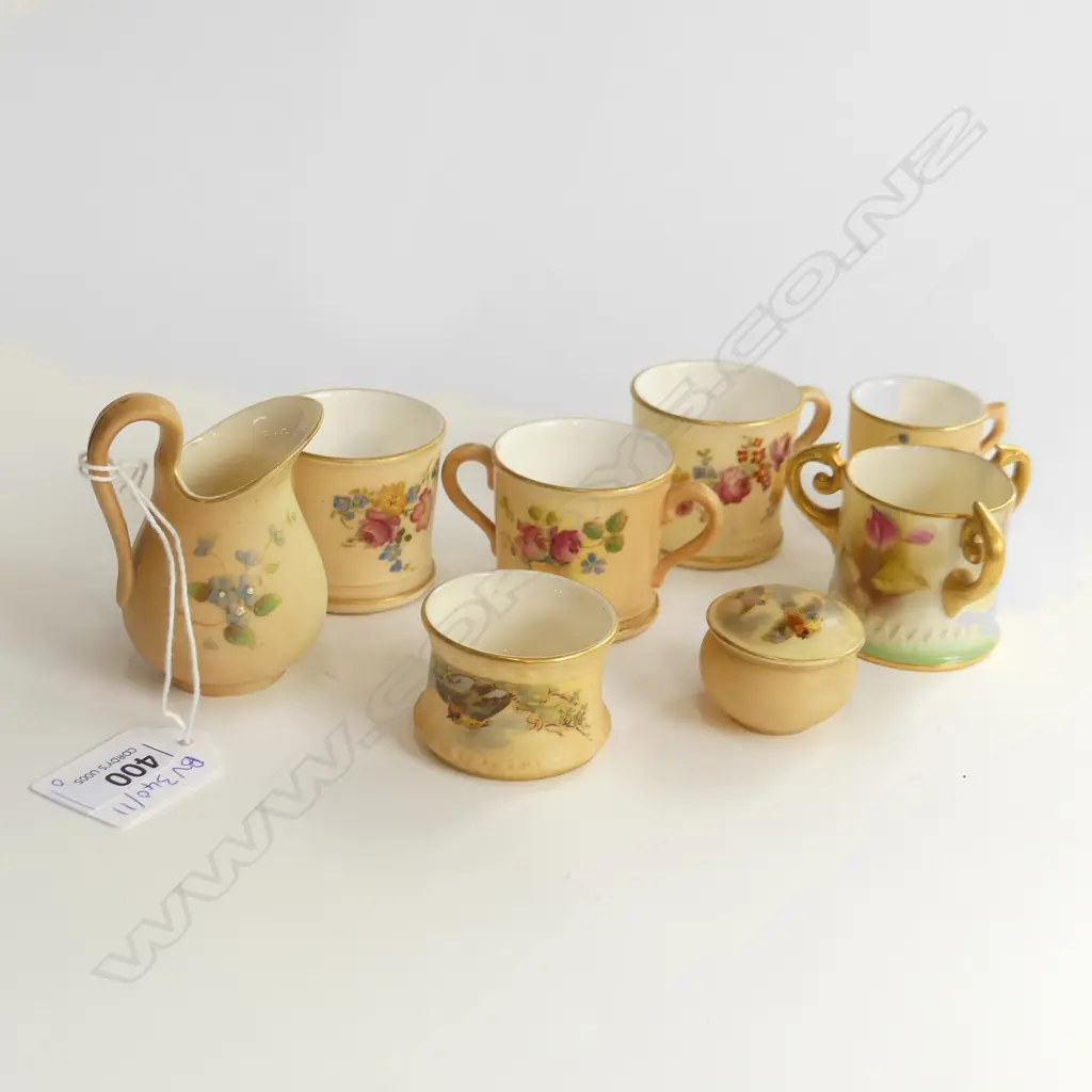 8 PCES MINIATURE ROYAL WORCESTER BLUSH; MUGS ETC Image 1++