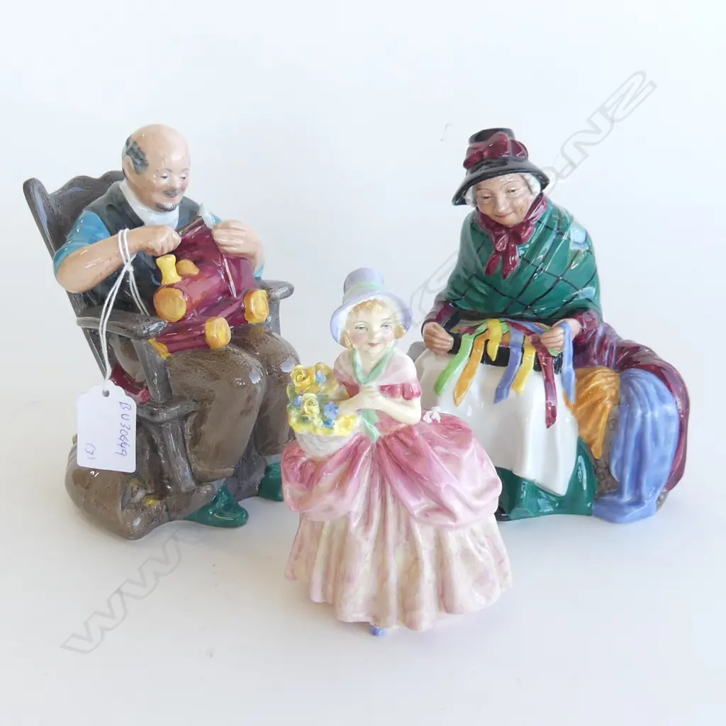 3 R/DOULTON FIGURES SILKS AND RIBBONS/THE TOY MAKER AND CISSIE H 140 MM Image 1++