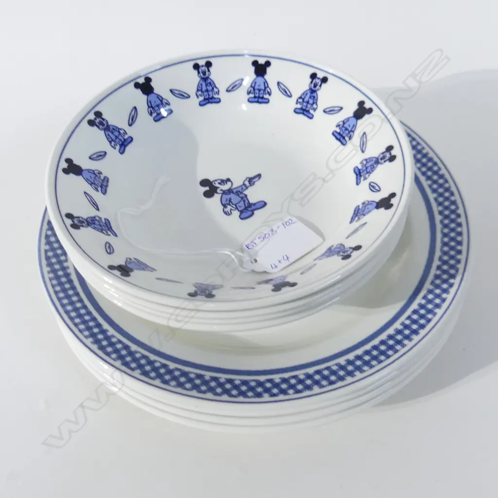SET WALT DISNEY MICKEY MOUSE  ROYAL BOCH PORCELAIN; 4 BOWLS & 4 PLATES Image 1++