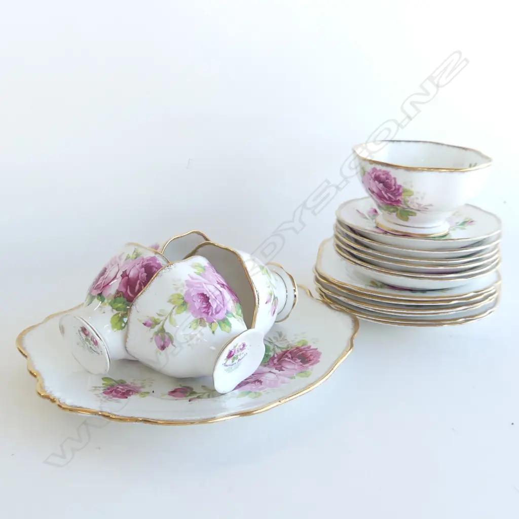 18 PCE ROYAL ALBERT AMERICAN BEAUTY TEA SET; 4 CUPS, 6 SAUCERS, 6 PLATES, CAKE PLATE, SUGAR Image 1++