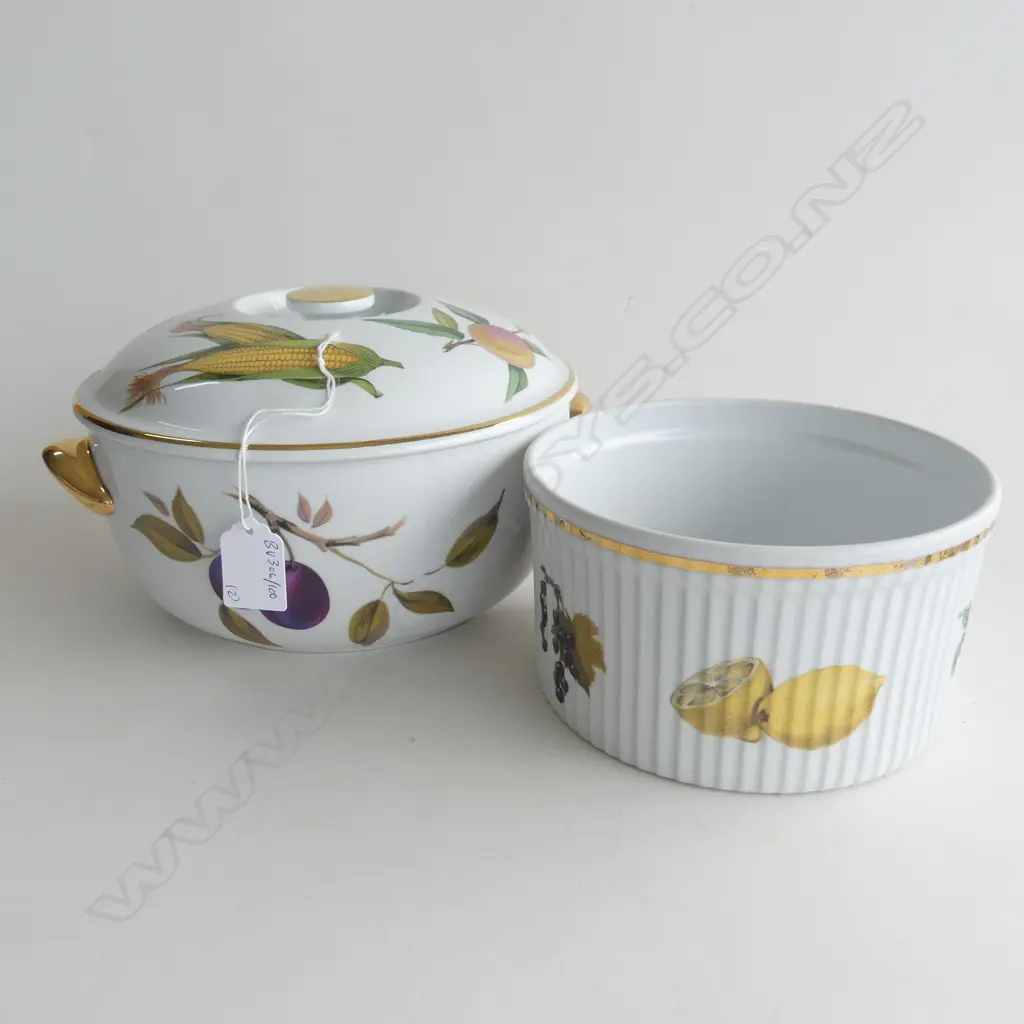 ROYAL WORCESTER EVESHAM  CASSEROLE + ONE D 210 MM Image 1++