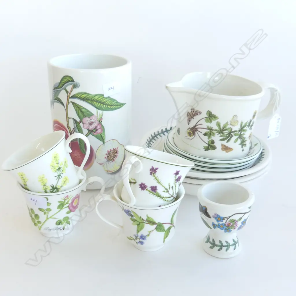 14 PCES PORTMEIRION; 4 DEMI C/S, 3 BOWLS, CANISTER, EGGCUP (hairlines), JUG (faults) Image 1++