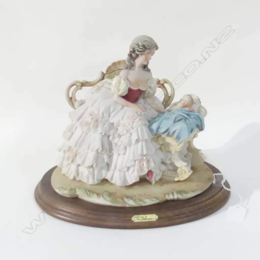 LG BELCARI FIGURINE, MOTHER & CHILD L 270MM H. 260MM Image 1++