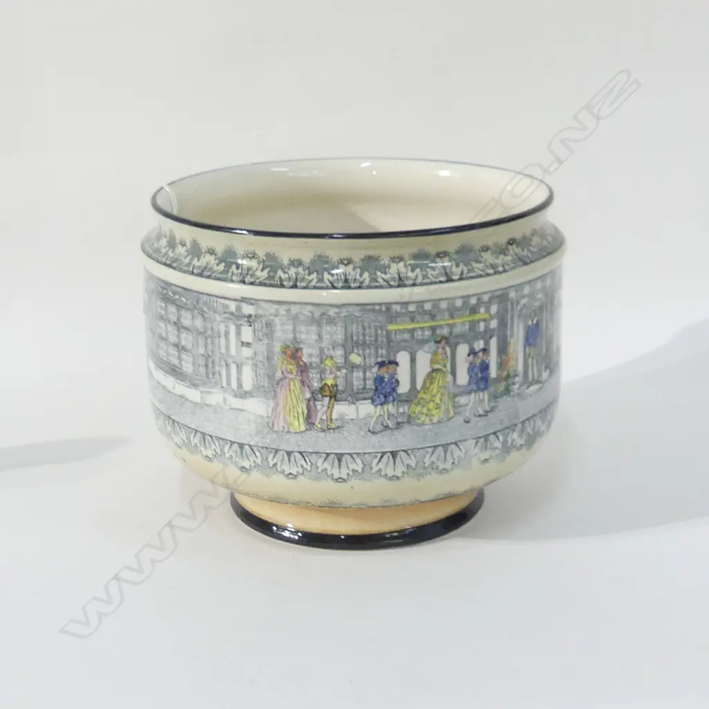 LARGE ROYAL DOULTON SERIESWARE JARDINIERE. " OLD MORETON " . H.165mm D.20mm . SOME INTERNAL CRAZING  Image 1++