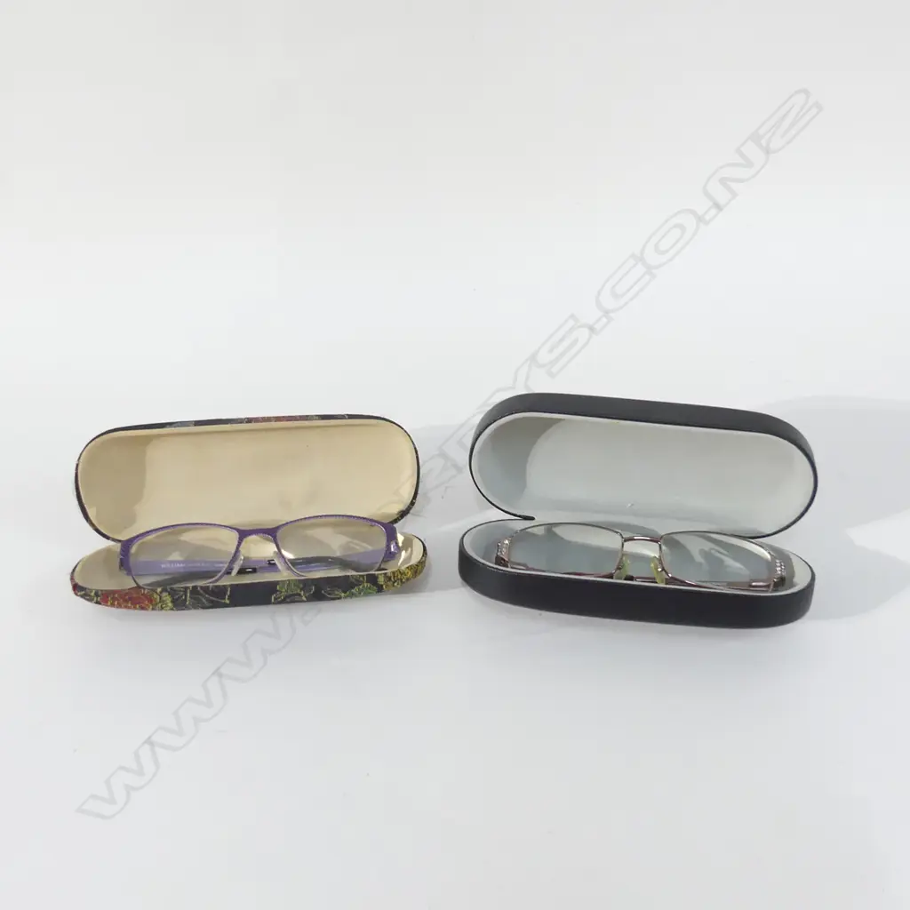 2 PRS GLASSES; OROTON & WILLIAM MORRIS  Image 1++