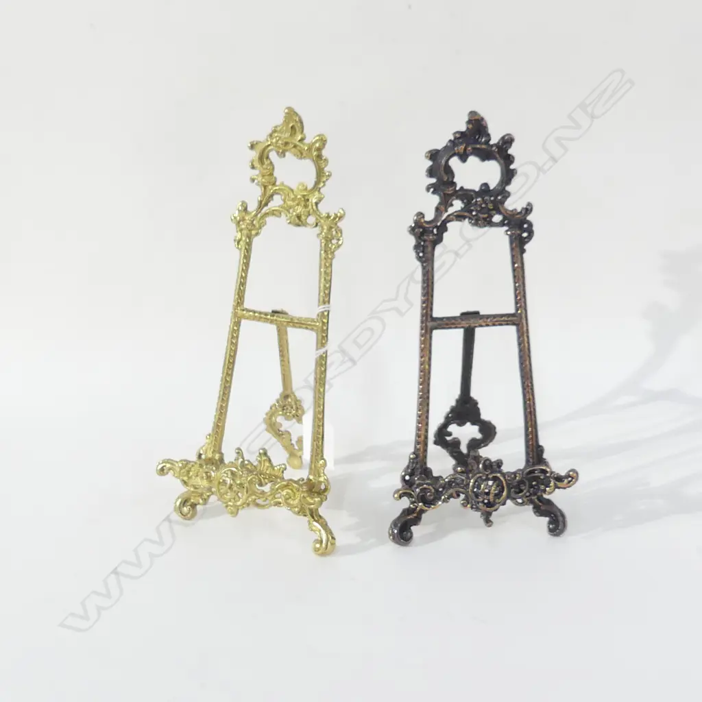TWO SM VINTAGE EASELS, BRASS & COPPER H. 250MM Image 1++