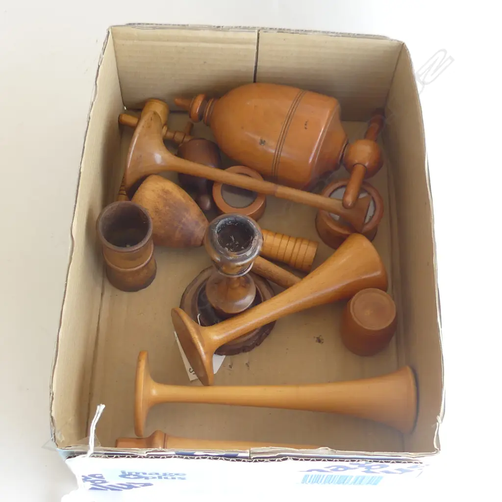 SMALL BOX OF 14 TREEN PCS BOXES VASES PRESS ETC Image 1++