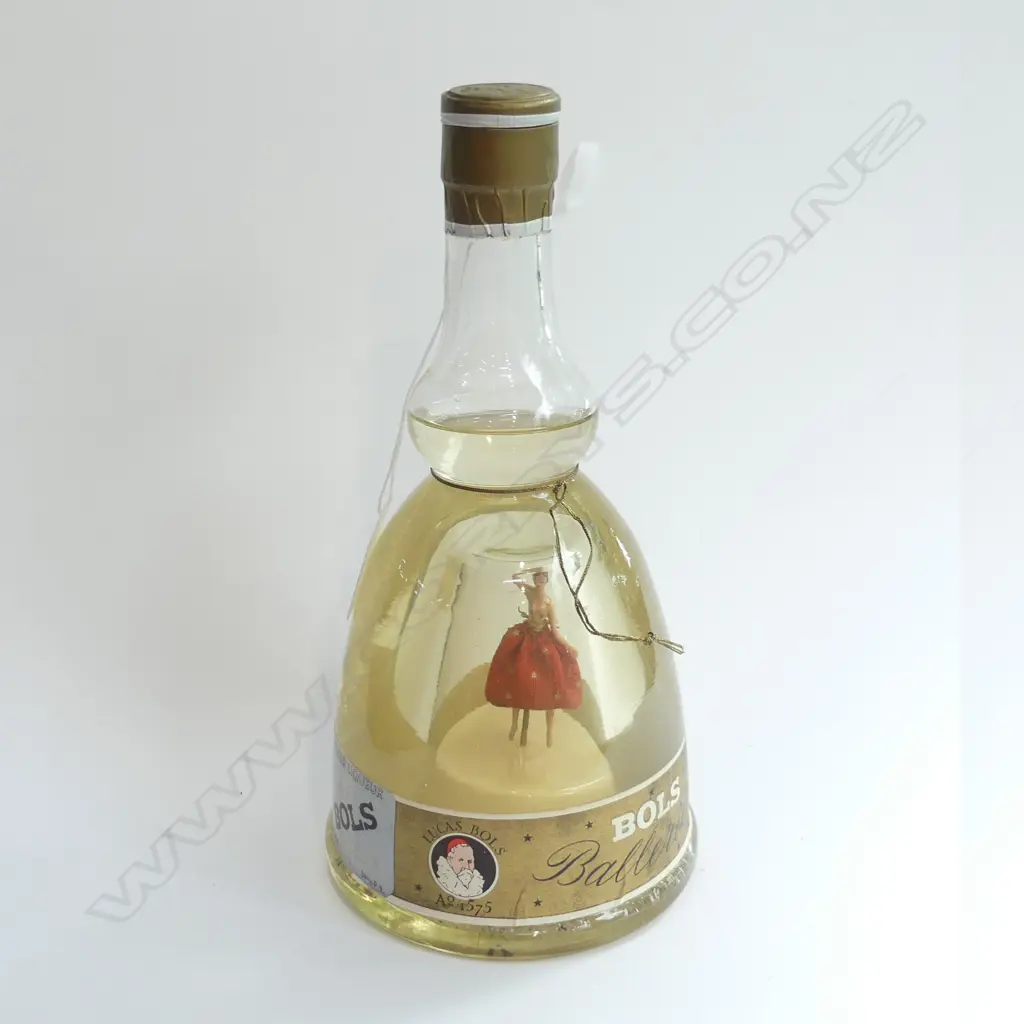 ORIGINAL BOXED BOLS BOTTLE WITH INTERNAL " DANCING "  BALLERINA . Image 1++