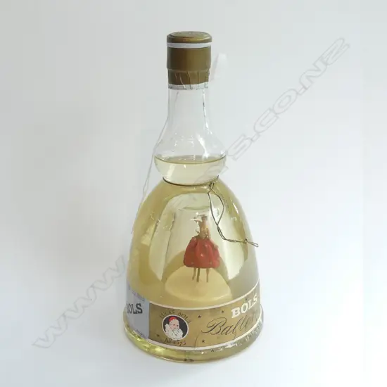 ORIGINAL BOXED BOLS BOTTLE WITH INTERNAL " DANCING "  BALLERINA .
