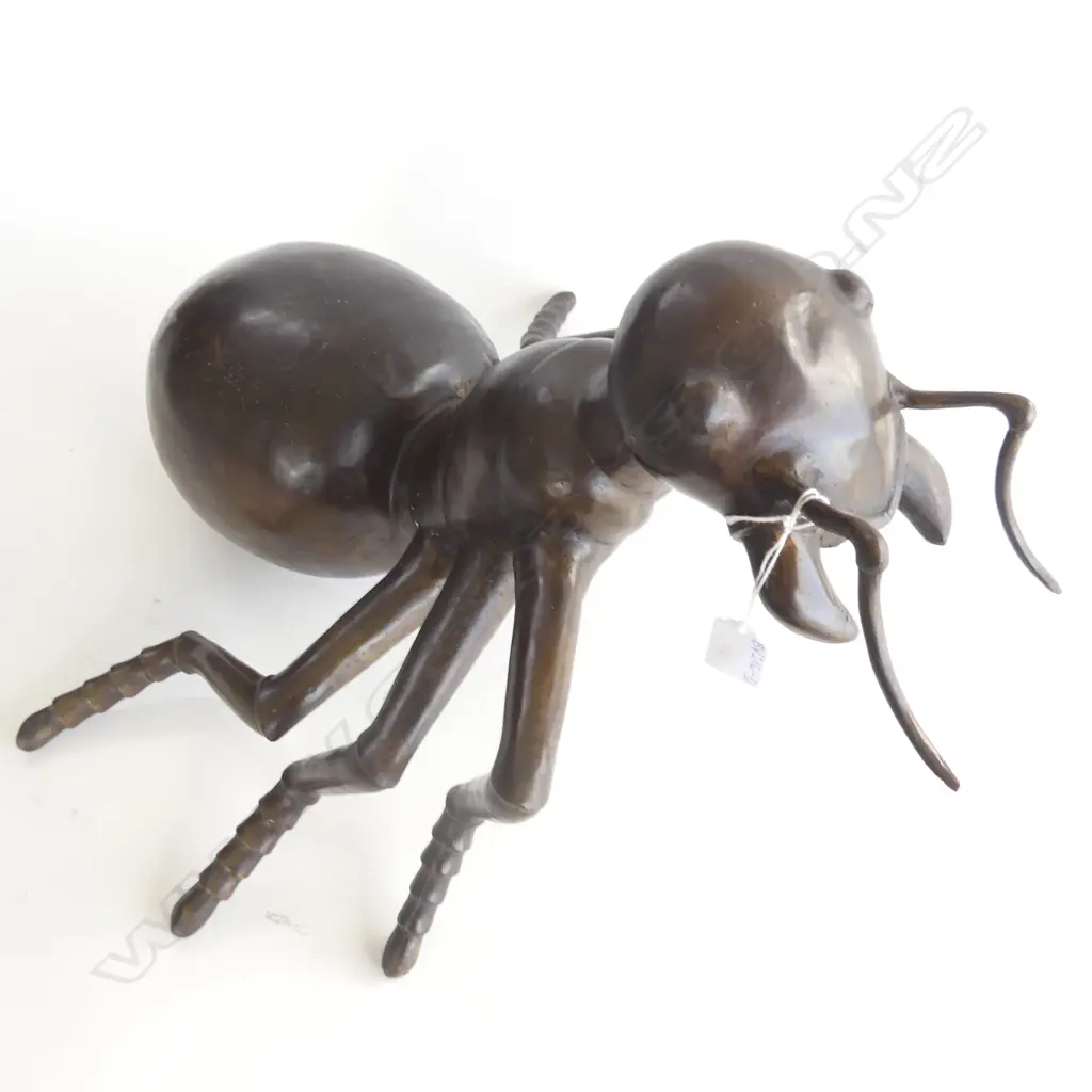 LG BRONZE ANT L.  560 H. 340MM Image 1++