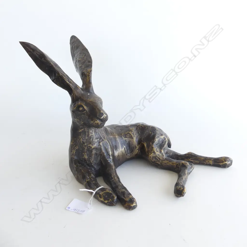 BRONZE HARE, RECLINING. L  360MM Image 1++