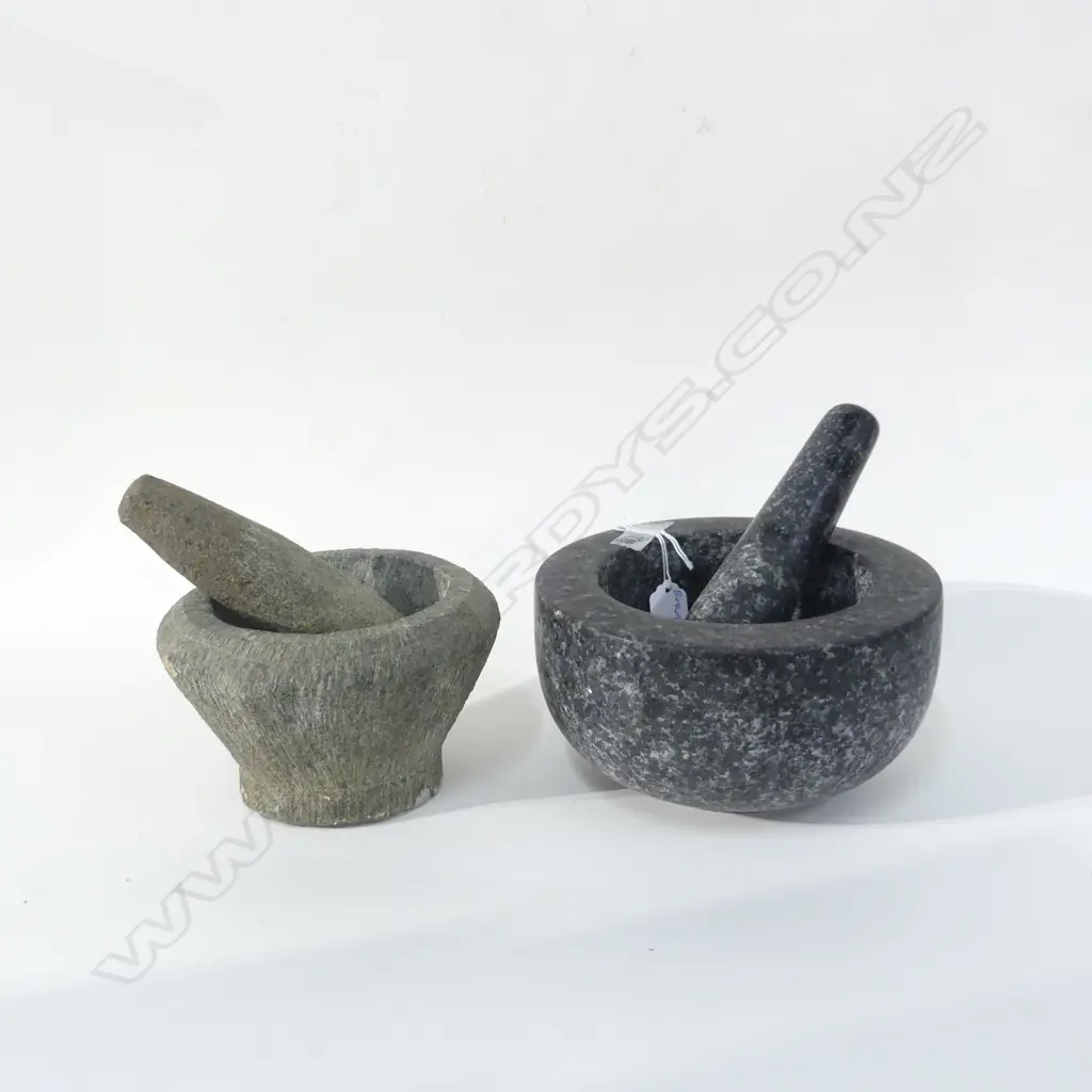 2 HEAVY DUTY STONE MORTAR & PESTLE  180 X 210MM Image 1++