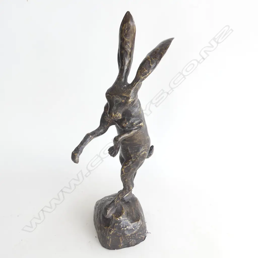 BRONZE BOXING HARE ON PEDESTAL BASE H 460MM Image 1++