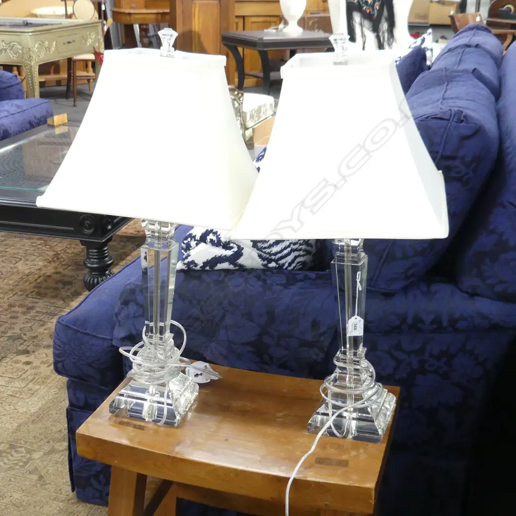 PR CONTEMPORARY CLEAR ARYLIC LAMPS H.660mm Image 1++
