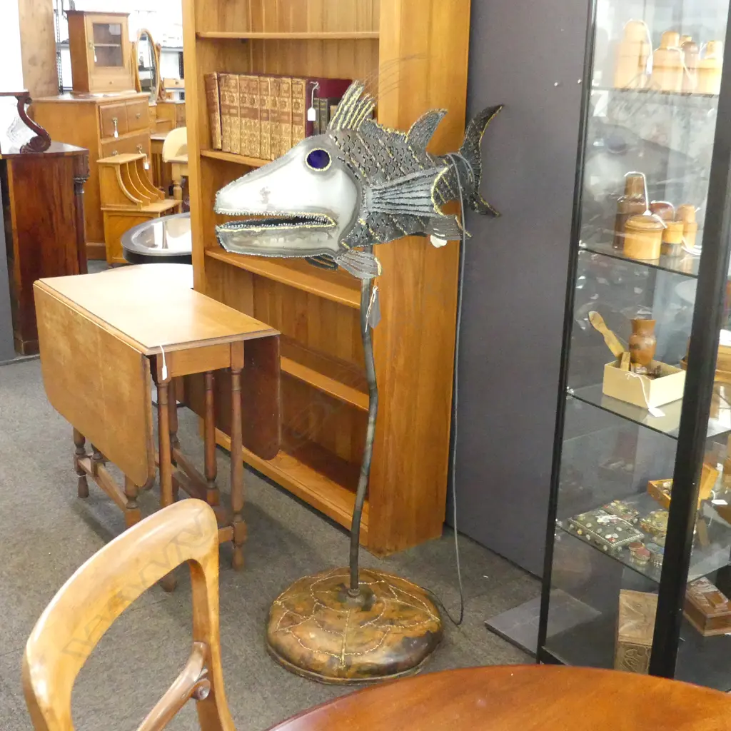 LARGE METAL FISH SCULPTURE FLOOR LAMP H. 1450MM Image 1++
