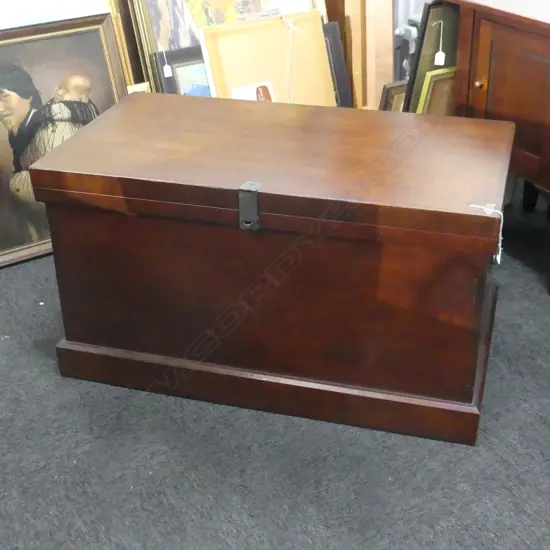 WILLETTS FURNITURE TAWHAI WOOD BLANKET BOX TRUNK 950x520x525mm