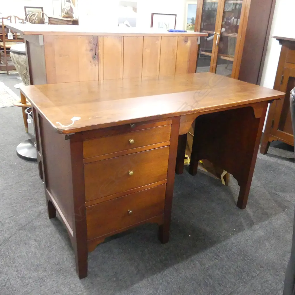 WILLETTS FURNITURE TAWHAI WOOD DESK 1190x600x740mm Image 1++