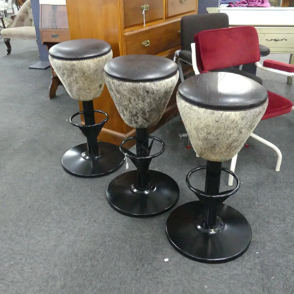 THREE BAR STOOLS; LEATHER & ANIMAL HIDE H.800mm Image 1++