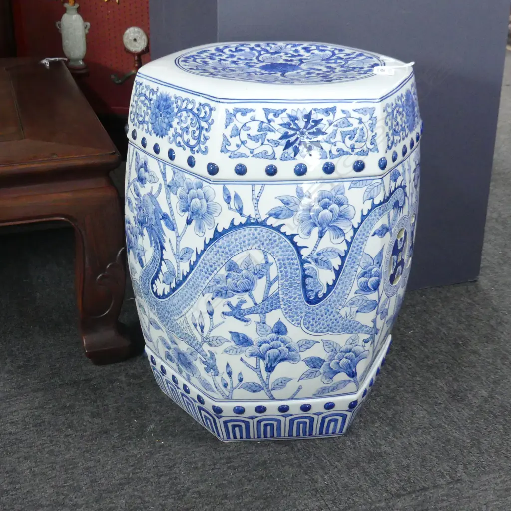 B/W GARDEN STOOL H.465mm Image 1++