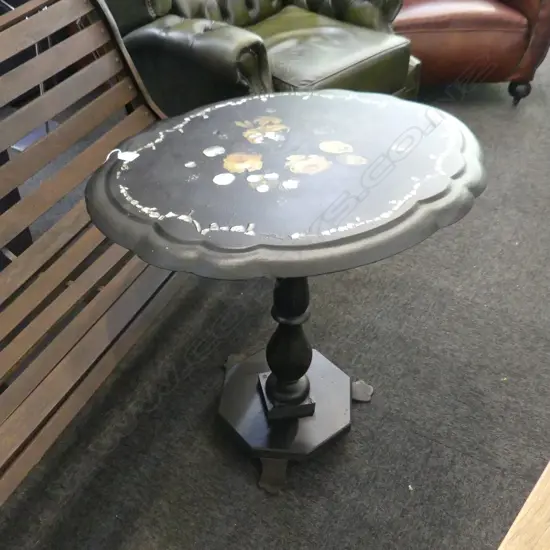 VICTORIAN BLACK PAINTED SIDE TABLE w. MoP INLAY 700x590x685mm