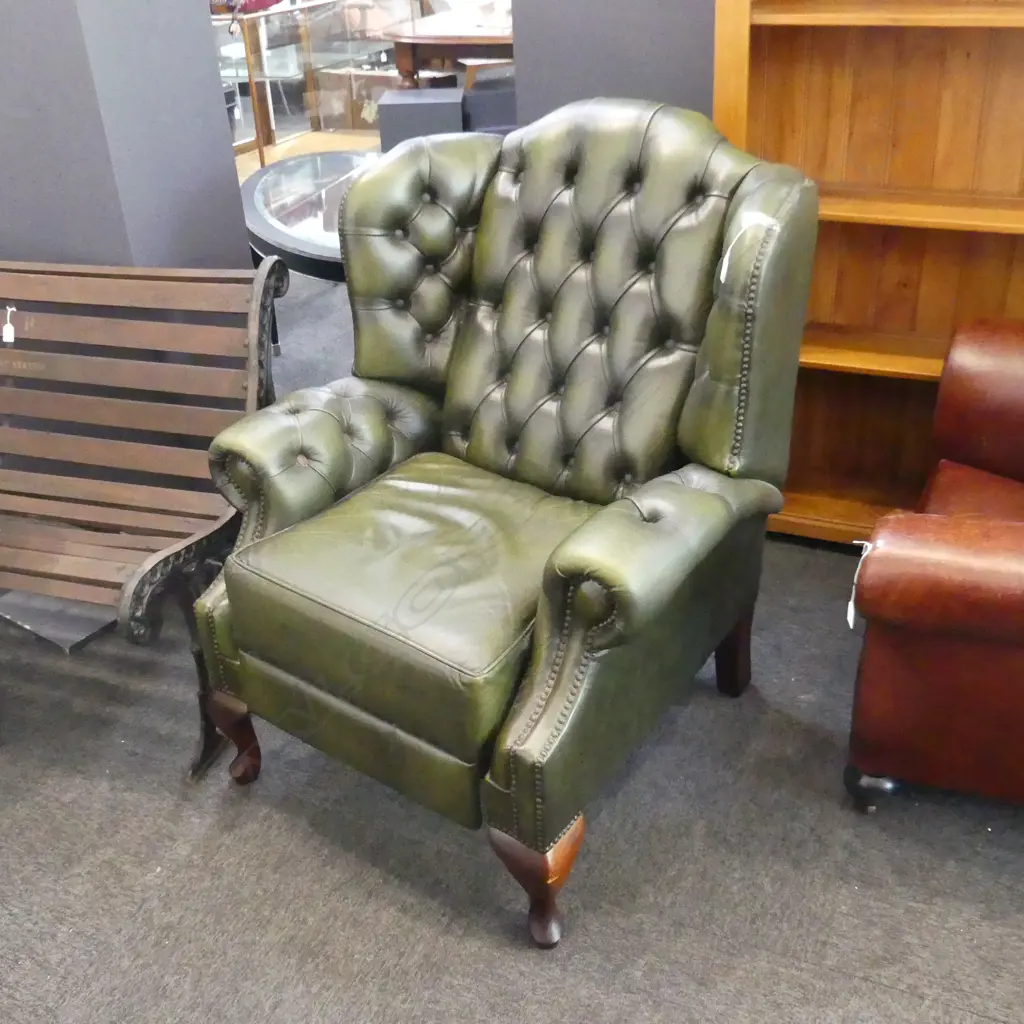 OLIVE GREEN LEATHER STUDDED CHESTERFIELD RECLINER CHAIR Image 1++