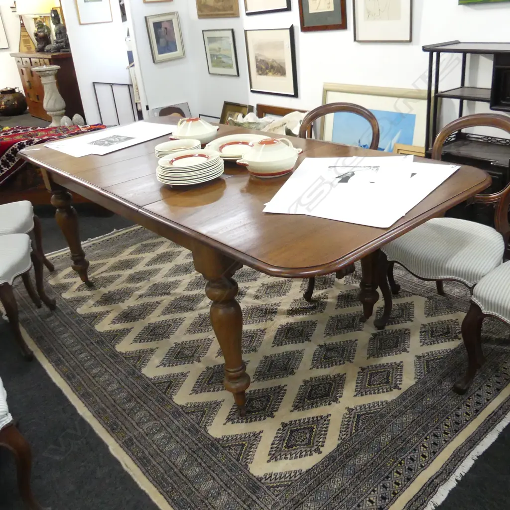 VICTORIAN DINING TABLE w. 2 LEAVES... Image 1++