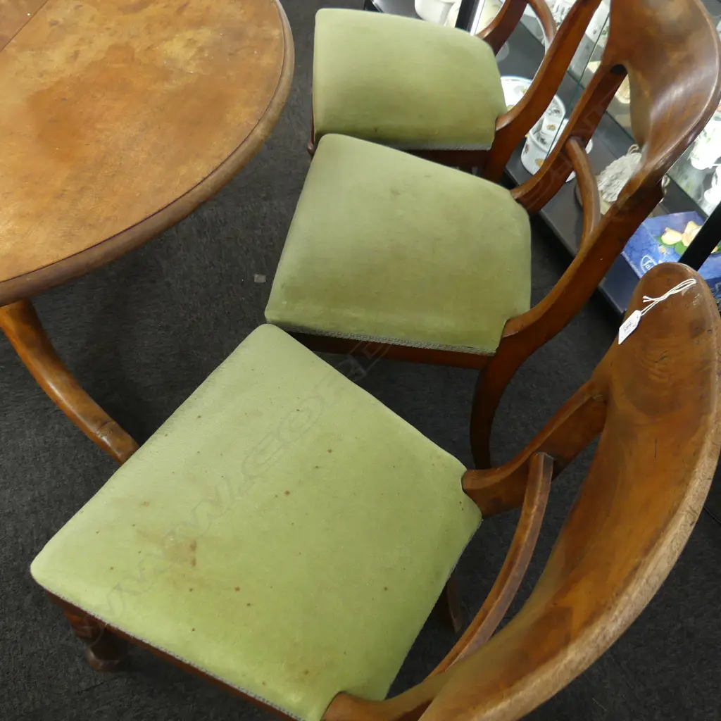 5 ANTIQUE BLADE BACK DINING CHAIRS w. GREEN VELVET UPHOLSTERY Image 1++