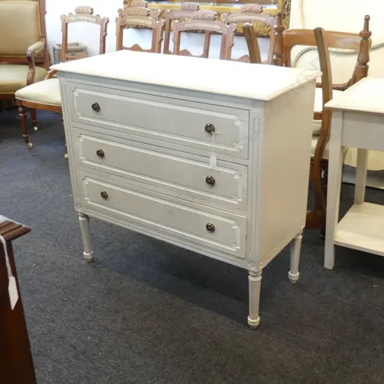CREAM PAINTED FRENCH STYLE CHEST OF DRAWERS L 900MM...