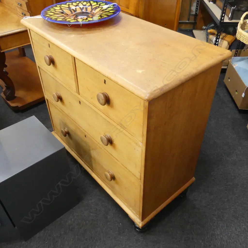 COLONIAL CHEST OF 4 DRAWERS 1000x490x1000mm Image 1++